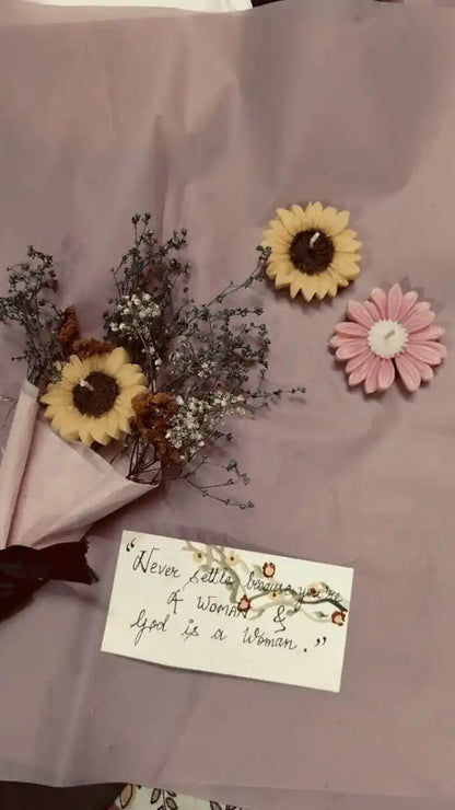 Daisy Bouquet Candle - Candles By Midnight